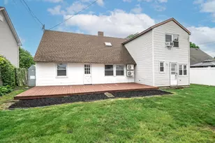 61 Kingfisher Rd, Levittown, NY 11756 - Photo 24