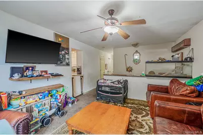 35 Franklin Avenue, Mastic, NY 11950 - Photo 4