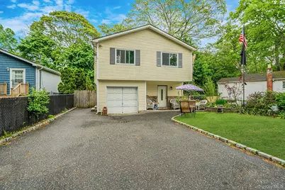 35 Franklin Avenue, Mastic, NY 11950 - Photo 1