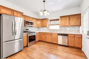 2 Lincoln Ave, Islip Terrace, NY 11752 - Photo 6