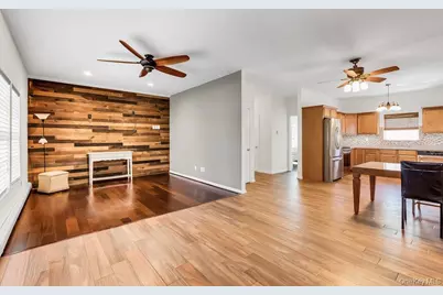2 Lincoln Avenue, Islip Terrace, NY 11752 - Photo 4