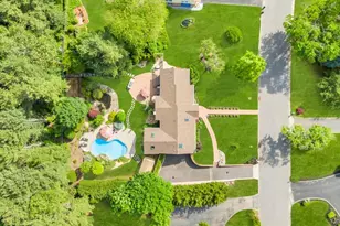 10 S Lot Rd, Smithtown, NY 11787 - Photo 4