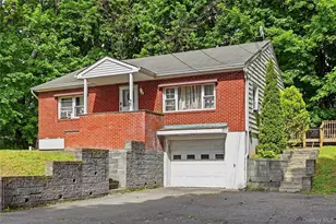 6 Riverview Ave, New Windsor, NY 12553 - Photo 2