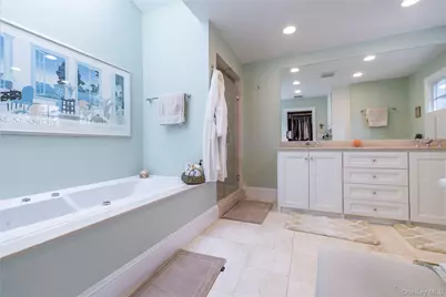 19 Oak Shore Drive, Bayville, NY 11709 - Photo 18
