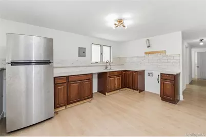 15 Belmont Boulevard, Elmont, NY 11003 - Photo 30