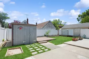 15 Belmont Blvd, Elmont, NY 11003 - Photo 34