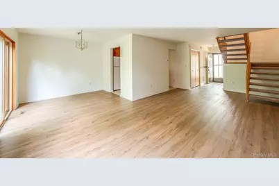 21 Topaz Run, Poughkeepsie, NY 12603 - Photo 4