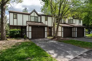 21 Topaz Run, Poughkeepsie, NY 12603 - Photo 2