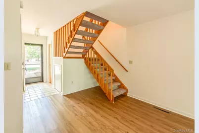 21 Topaz Run, Poughkeepsie, NY 12603 - Photo 14