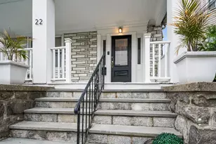 22 Mt Joy Pl, New Rochelle, NY 10801 - Photo 2