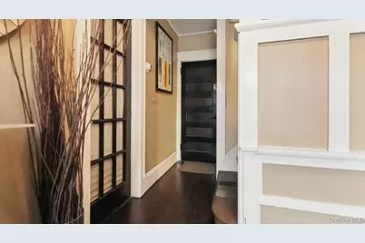 22 Mount Joy Place, New Rochelle, NY 10801 - Photo 4