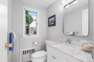 144 Douglas Pl, Mount Vernon, NY 10552 - Photo 8