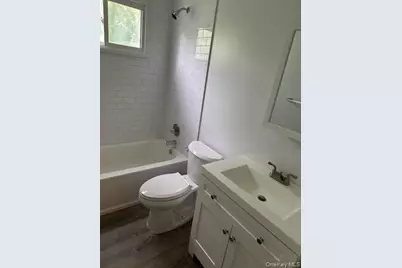 360 Larkfield Road #18, East Northport, NY 11731 - Photo 10
