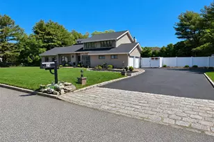 25 Vineyard Way, Mount Sinai, NY 11766 - Photo 2