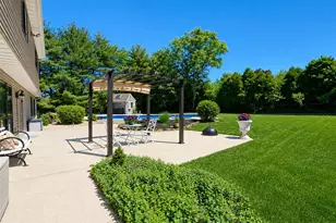 25 Vineyard Way, Mount Sinai, NY 11766 - Photo 38