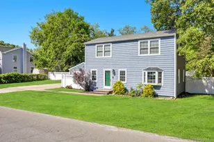 66 Oxhead Rd, Centereach, NY 11720 - Photo 2
