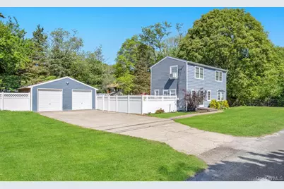 66 Oxhead Road, Centereach, NY 11720 - Photo 4