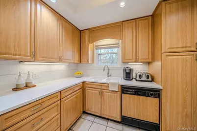 2802 Miles Avenue, Bronx, NY 10465 - Photo 8