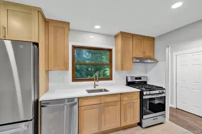29-31 Fisher Avenue #31, Congers, NY 10920 - Photo 4