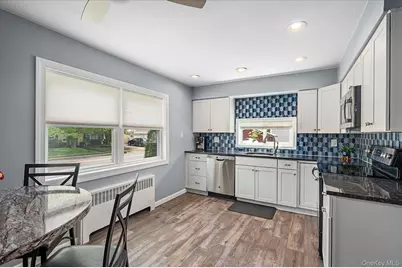 330 Woods Road, North Babylon, NY 11703 - Photo 6