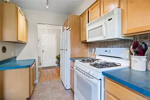 1 Edwards St, Roslyn Heights, NY 11577 - Photo 8