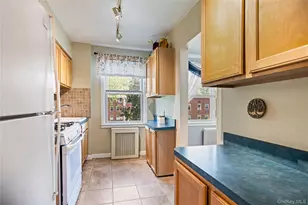 1 Edwards St, Roslyn Heights, NY 11577 - Photo 10