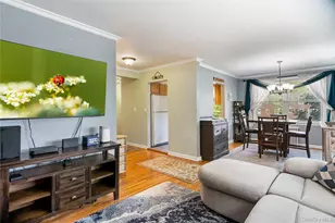 1 Edwards St, Roslyn Heights, NY 11577 - Photo 4