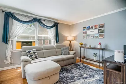 1 Edwards Street #2D, Roslyn Heights, NY 11577 - Photo 12