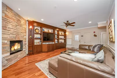 246 Roosevelt Way #11103, Westbury, NY 11590 - Photo 2
