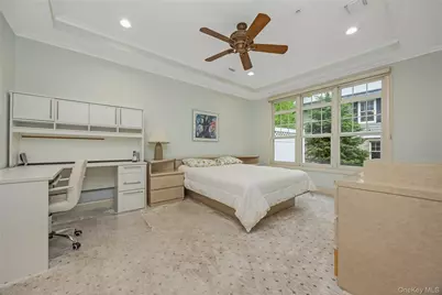 246 Roosevelt Way #11103, Westbury, NY 11590 - Photo 10