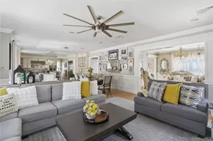27 Davison Pl, Rockville Centre, NY 11570 - Photo 14