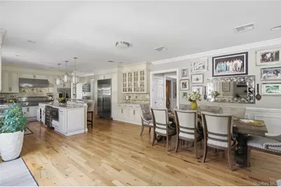 27 Davison Place, Rockville Centre, NY 11570 - Photo 18