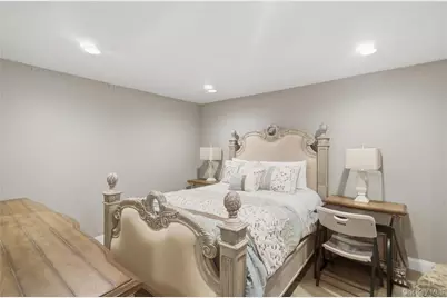 27 Davison Place, Rockville Centre, NY 11570 - Photo 32