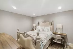 27 Davison Pl, Rockville Centre, NY 11570 - Photo 32