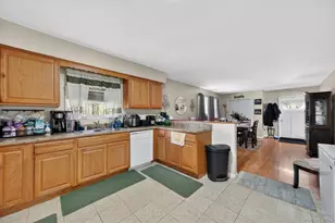 27-28 Williamsburg Dr, Newburgh, NY 12550 - Photo 12