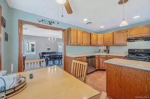10 Gordon Ave, Westbury, NY 11590 - Photo 6