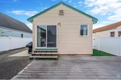 10 Gordon Avenue, Westbury, NY 11590 - Photo 26
