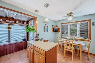 10 Gordon Avenue, Westbury, NY 11590 - Photo 4