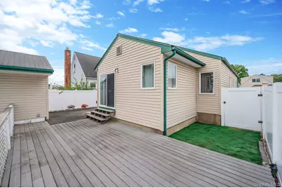 10 Gordon Avenue, Westbury, NY 11590 - Photo 24