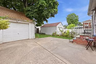 91-22 Springfield Blvd, Queens Village, NY 11428 - Photo 22