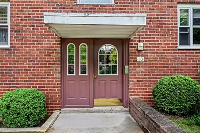 10 Dehaven Drive #2E, Yonkers, NY 10703 - Photo 2