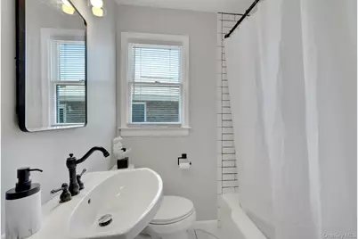103 Kingsley Drive, Yonkers, NY 10710 - Photo 18