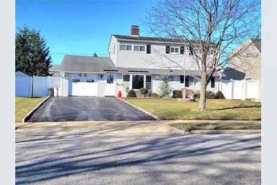 44 Return Lane, Levittown, NY 11756 - Photo 2