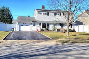 44 Return Ln, Levittown, NY 11756 - Photo 2