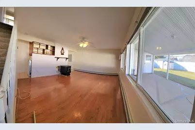 44 Return Lane, Levittown, NY 11756 - Photo 6