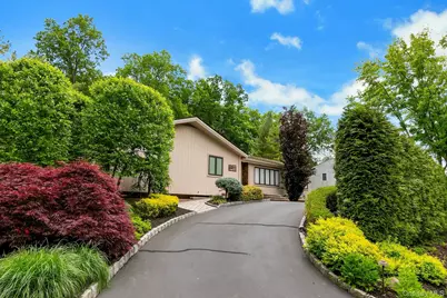 9 S Cranford Road, Bardonia, NY 10954 - Photo 2