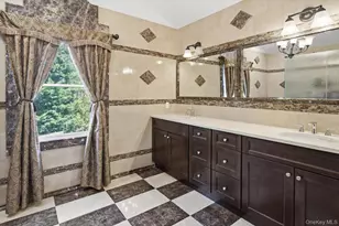 19 Gruber Dr, Glen Cove, NY 11542 - Photo 12