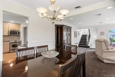 32 Elderberry Lane E, Valley Stream, NY 11581 - Photo 12