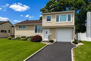 32 Elderberry Ln E, Valley Stream, NY 11581 - Photo 4