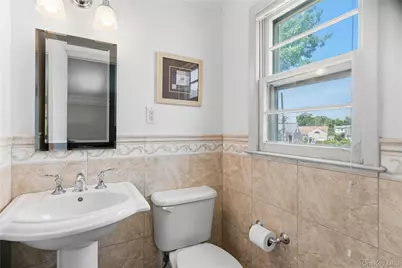 32 Elderberry Lane E, Valley Stream, NY 11581 - Photo 24